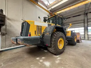 Komatsu WA480