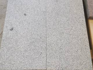 Granitflise lysgrå 30x60x3