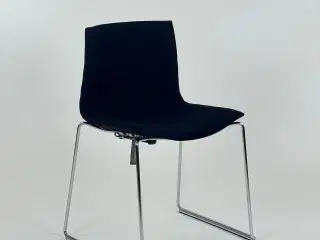 Arper Catifa 46 konferencestol Black