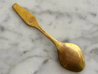 Mekaske, messing, røde klokker, NB