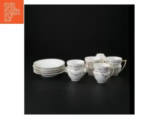 Porcelæn kaffesæt med guldkant (str. 13 x 8 cm og 12 x 7 cm)