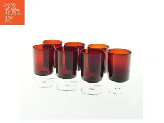 Røde glas fra Luminarc (str. H 11,5 cm, ø. 7 cm)