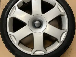 Audi vinterhjul 18” original 