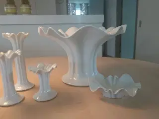 Porcelæns bordfad, lysestager og lille f
