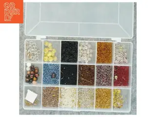 Opbevaringsboks med perler og smykkefremstillingsmaterialer (str. 27x18 cm)
