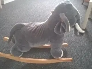 Gyngehest, Gyngeelefant