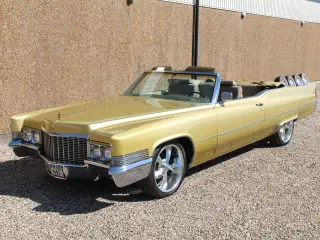 Cadillac De Ville Cab