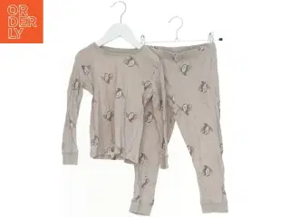 Nattøjssæt med enhjørninge motiv fra VRS (str. 98)