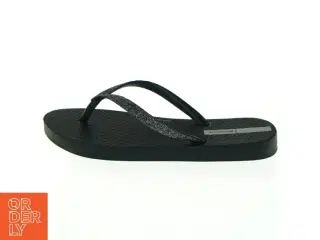 Sorte flip-flops med glitter fra Ipanema (str. 31)