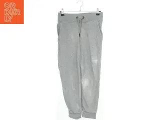 Grå sweatpants fra PeakPerformance (str. 140)