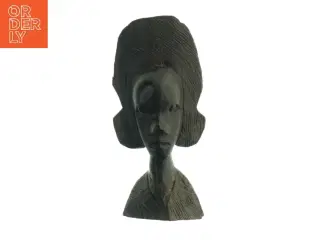 Træskulptur af figur (str. 13 x 6 cm)