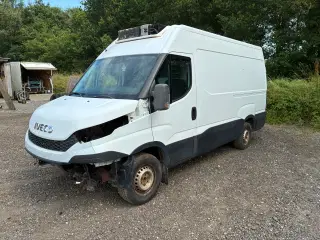 Iveco 35S-17 årg 2015 ( Defekt )
