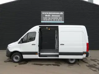 Mercedes-Benz Sprinter 317 2,0 CDI A2 H2 RWD 9G-Tronic 170HK Van Aut.