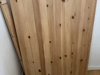 Nyslebet fyrretræs bord 