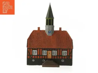 Dekorativ model af bindingsværkshus fra Trip Trap (str. 14x7x20 cm)