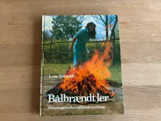 Bålbrændt ler  af Lone Schmidt