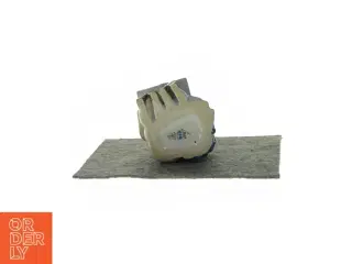 Dekorativ figur  fra BogG (str. 10 X 10 x 10cm)
