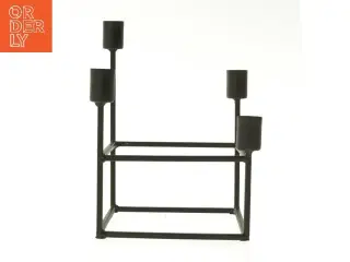 Firkantet lysestage til fire lys (str. 15x15x22 cm)