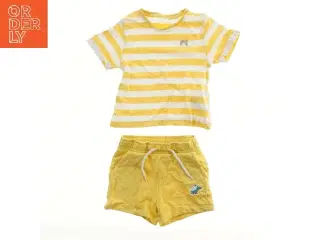 Stribet t-shirt og shorts sæt fra Name It (str. 92)