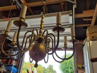 Messing lysekrone sælges
