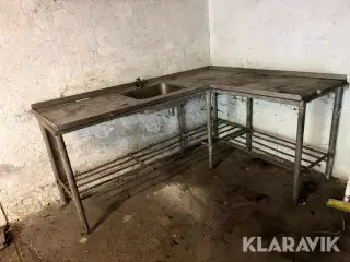 Stålbord med vask
