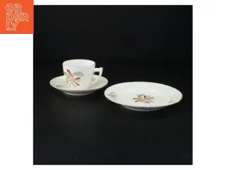 Porcelænskaffesæt med blomsterdekor fra Bing Og Grøndahl (str. 16 x 9 cm)