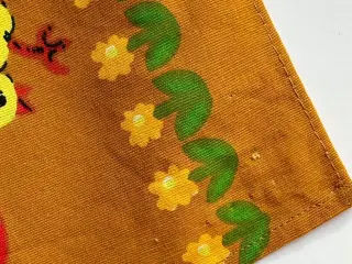 Karrygul retro påskeløber m tryk