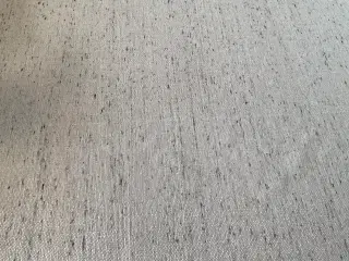 Håndvævet uldtæppe, model Olbia Uni – Design: Tisc