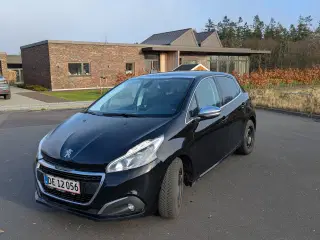 Peugeot 208 1,6 Allure Sky diesel