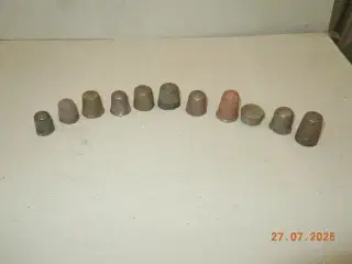 Antikke fingerbøl, 11 stk af metal.
