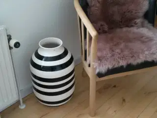 kæhler gulv vase på 50 cm i sort hvid