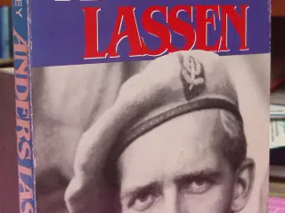 Krig; Anders Lassen af Mike Langley