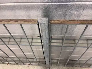 Galvaniseret rækværk/hegn med håndliste