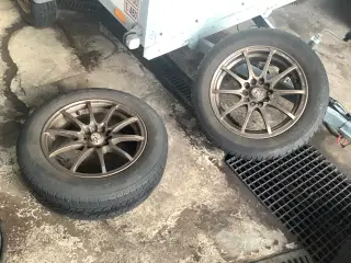 Kia /Hyundai 5x114,3 205/60-16 4stk =500kr evt bud