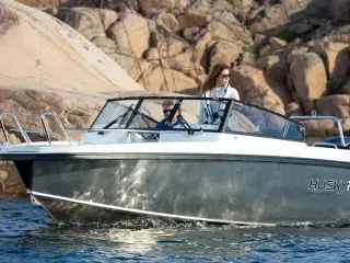 Finnmaster Husky R7 - Yamaha 150 HK/Udstyr