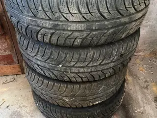 Toyo 175/65 R14 vinterdæk på fælge 