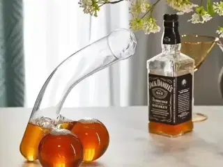 Håndblæst humoristisk karaffel til vin og whisky