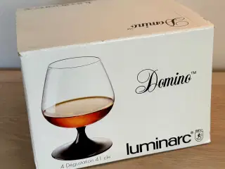 Nyt fransk brandy sæt DOMINO i original æske
