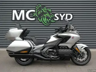 Honda GL 1800 Gold Wing MC-SYD       BYTTER GERNE