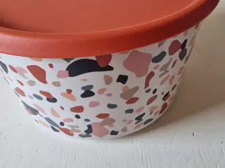 Tupperware one touch canister 2 L