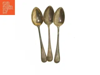 Tre antikke sølvskeer (str. 22 cm)