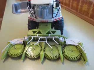 1 stk Claas Jaguar 900 Profistar med Majsbord 