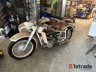 - - - Motor cykel med sidevogn