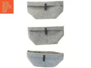 Til opbevaring i filt (str. 30x13 cm)