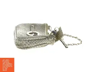 Lille skuldertaske med præget mønster fra Guess (str. 18 x 8 cm)