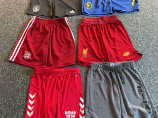 Sportshorts og sport T-shirt str 10-12 år