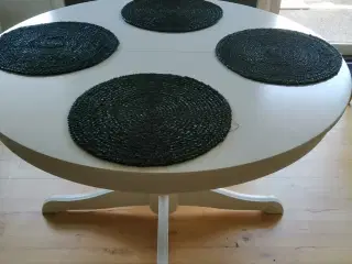 Rundt hvidt Spisebord M/udtræk