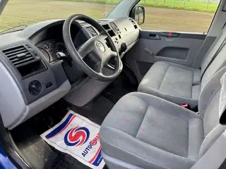 VW Transporter 2,5 TDi 130 Kassevogn lang Nys