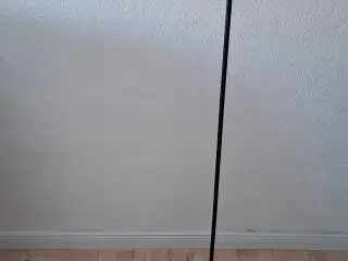 Madrid gulvlampe, sort.