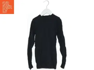 Langærmet sort trøje fra Graffiti (str. 134)